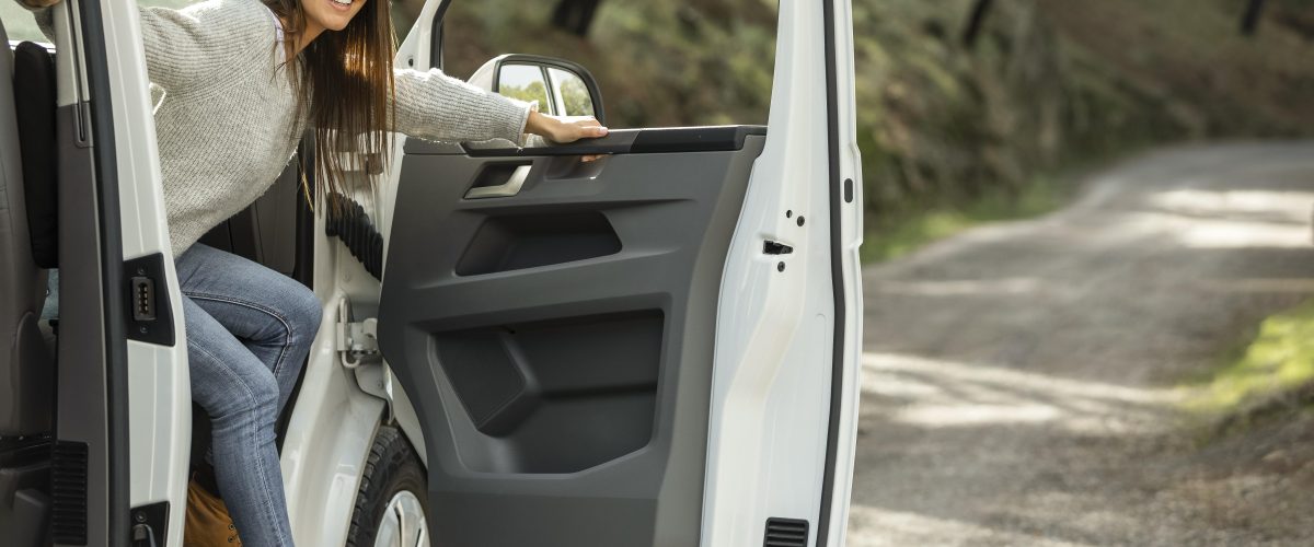 Sewa Hiace Jakarta dengan layanan profesional dan armada terawat dari Bina Sarana Sakti