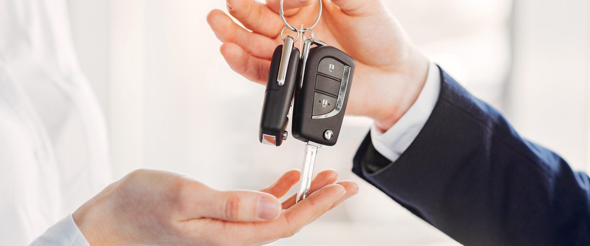 Customer service rental mobil Tangerang siap melayani permintaan anda