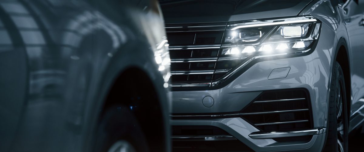 Mercedes Benz E Class tersedia untuk sewa Mercy Jakarta bersama sopir berpengalaman