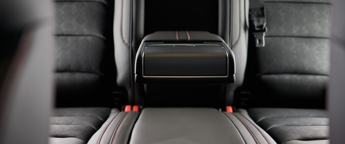 Interior mewah Alphard – rental Alphard Jakarta untuk perjalanan eksklusif